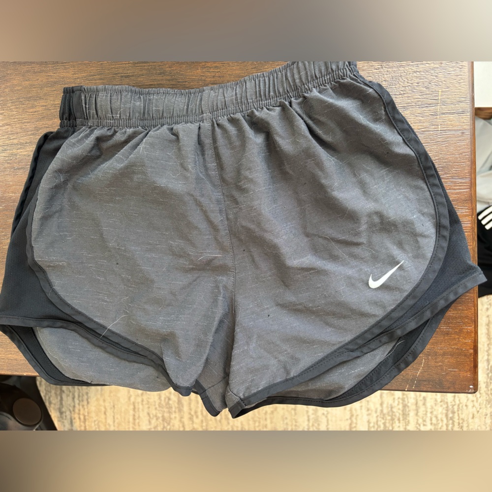 Gray Nike shorts size small